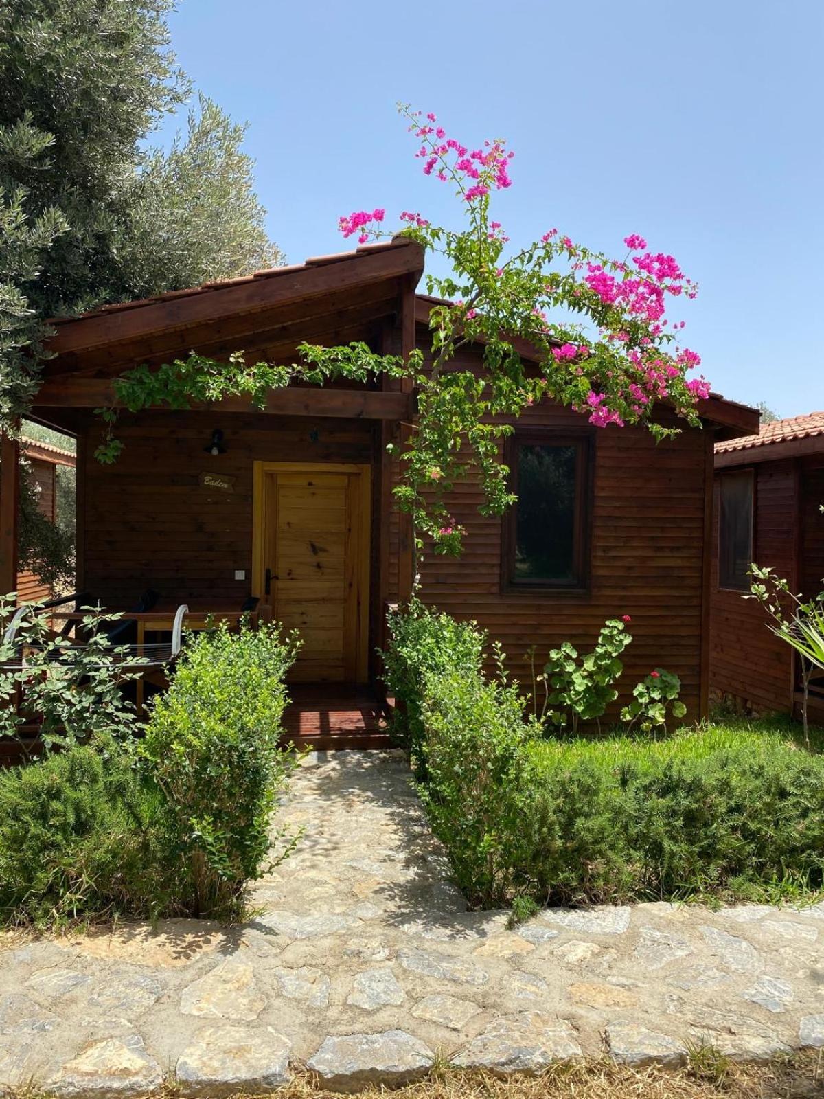 Suzi'Nin Bahcesi Bungalov Evler Datça Exterior foto